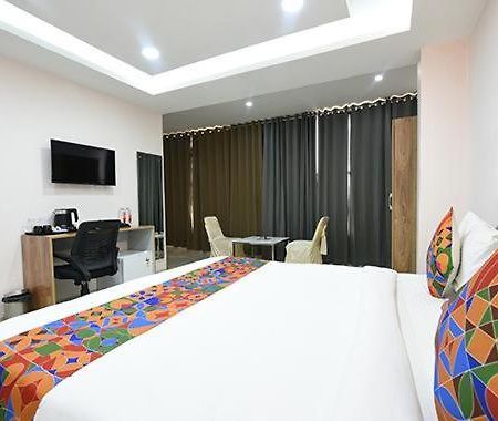 Hotel Immense Residency Faridabad Zewnętrze zdjęcie