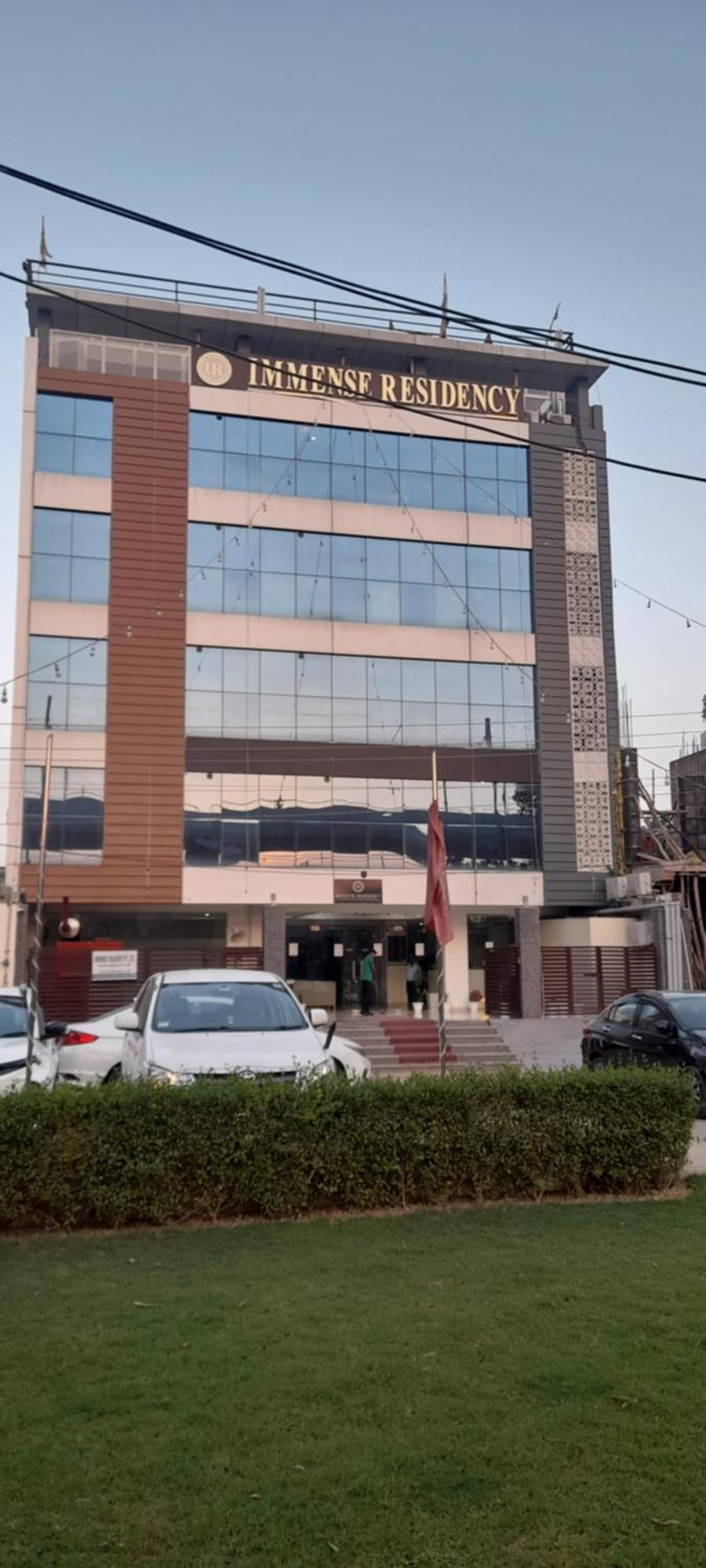 Hotel Immense Residency Faridabad Zewnętrze zdjęcie